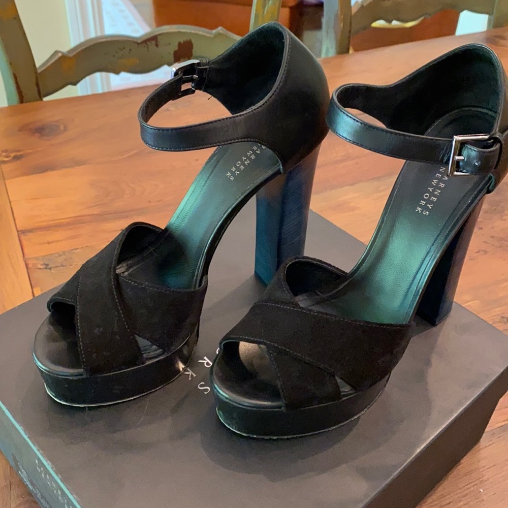 Barneys New York Platform sandal